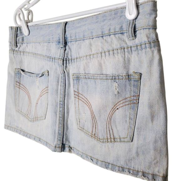 Rue21 Y2K Embelished Distressed Lightwash Jean Mini Skirt Size 3/4 - Picture 4 of 10